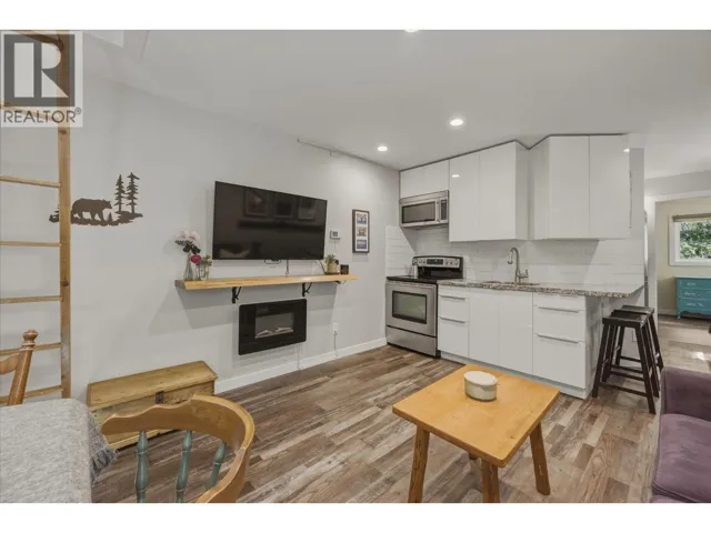 3 2231 SAPPORO DRIVE, Whistler, British Columbia V8E0B5