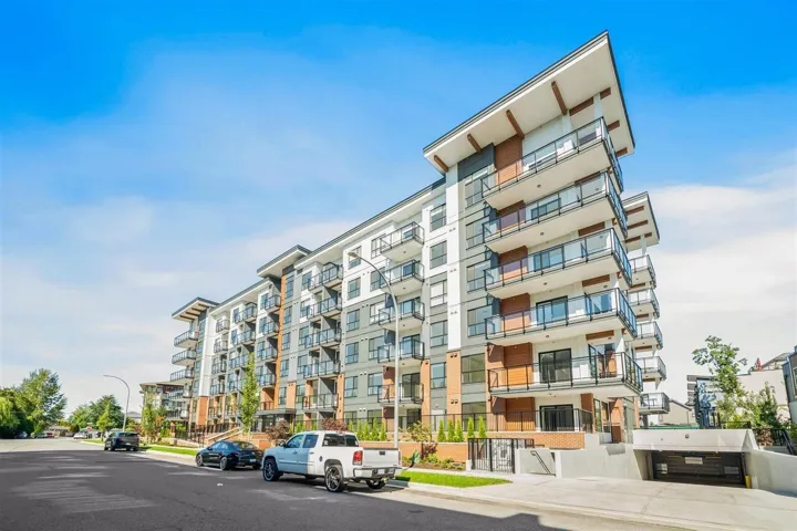 214 5504 BRYDON CRESCENT, Langley, British Columbia V3A0R3