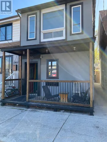 UPPER - 1263 WOODBINE AVENUE, Toronto (Woodbine-Lumsden), Ontario M4C4E5