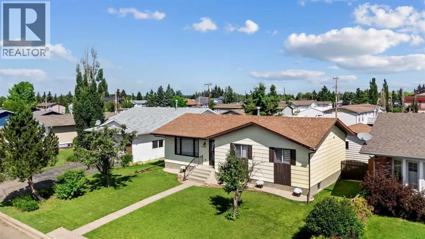5413 48 Avenue W, Forestburg, Alberta T0B1N0