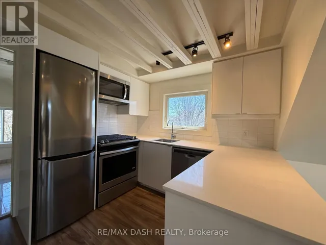 4 - 263 BOSTON AVENUE, Toronto (South Riverdale), Ontario M4M2V4