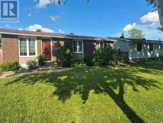 1497 BLACKHEATH STREET, Ottawa, Ontario K1E1K6