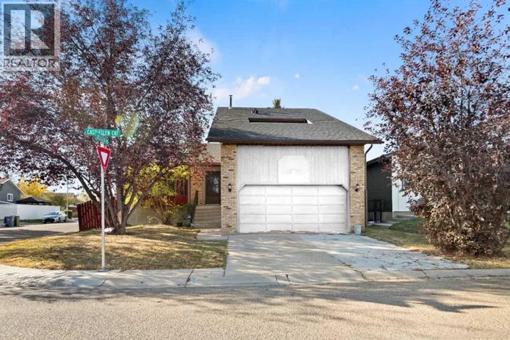 48 Castleglen Court NE, Calgary, Alberta T3J2B8