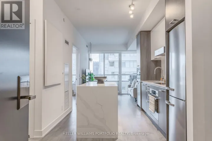 706 - 11 LILLIAN STREET, Toronto (Mount Pleasant West), Ontario M4S2H7