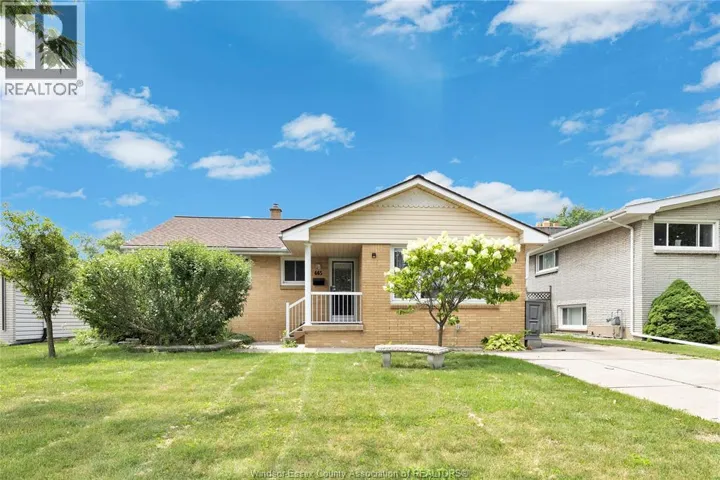 465 CHRISTOPER, Windsor, Ontario N8S3X1