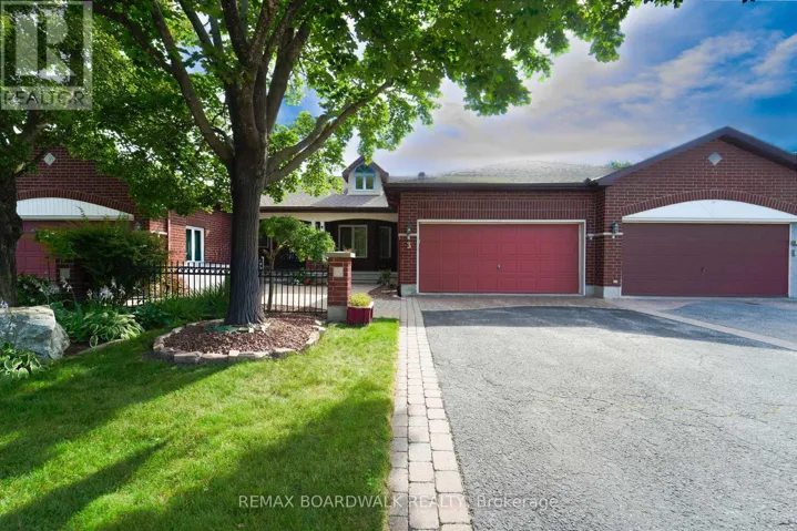 3 COULSON COURT, Ottawa, Ontario K2K2X8