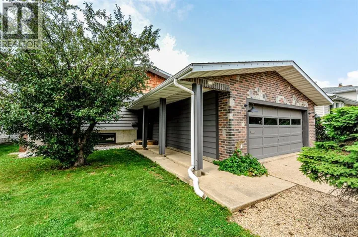 68 Elliott Drive, Camrose, Alberta T4V3X7