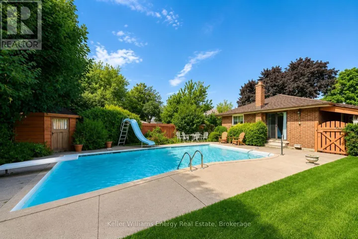 382 ELMRIDGE STREET, Oshawa (Donevan), Ontario L1H6R7