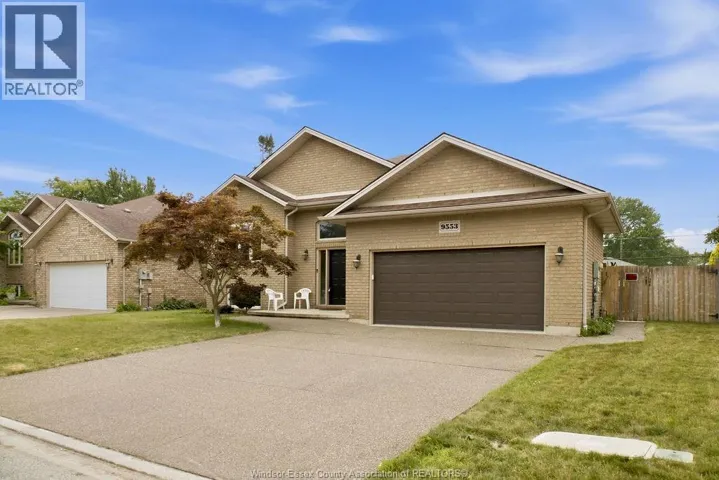 9553 MANITOU, Windsor, Ontario N8P1H8