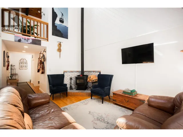1540 TUNSTALL BOULEVARD, Bowen Island, British Columbia V0N1G2