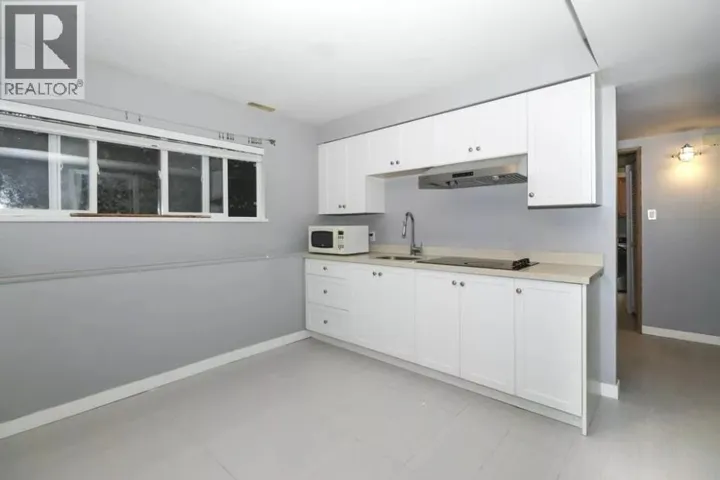Lower Unit 68XX STANLEY STREET, Burnaby, British Columbia V5E1V3