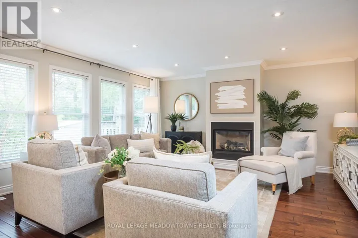 23 BAGGS CRESCENT, Cambridge, Ontario N1T2E9