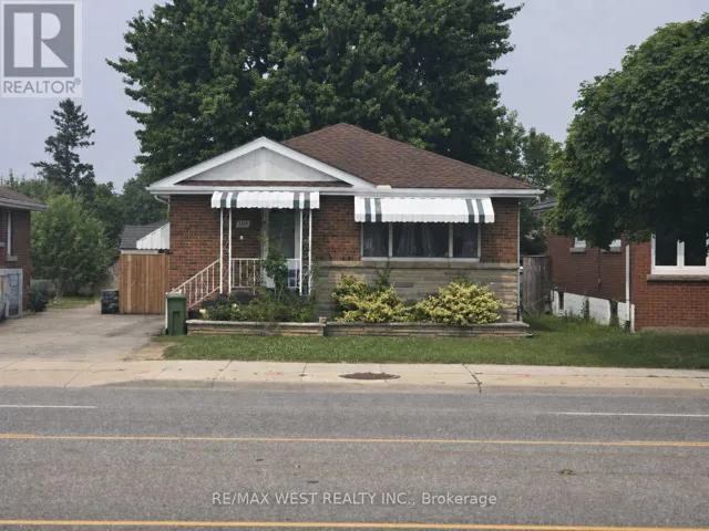 305 MOHAWK ROAD E, Hamilton (Hill Park), Ontario L9A2J5