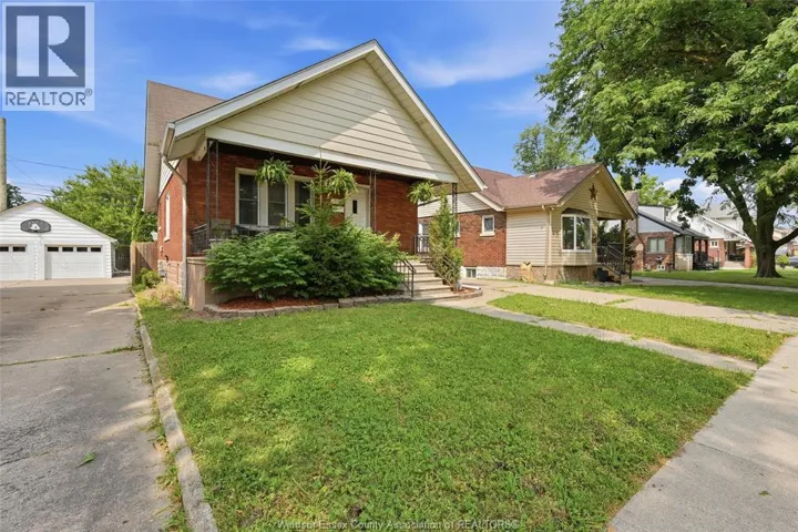 1585 PILLETTE, Windsor, Ontario N8Y3C3