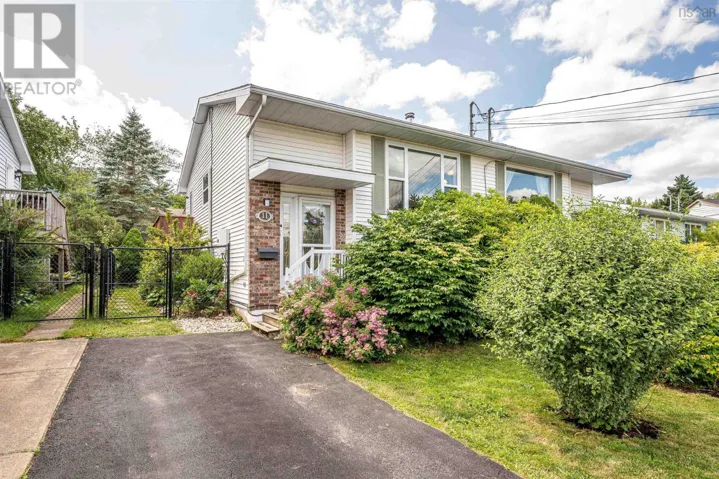11 Londra Court, Dartmouth, Nova Scotia B2W5A5
