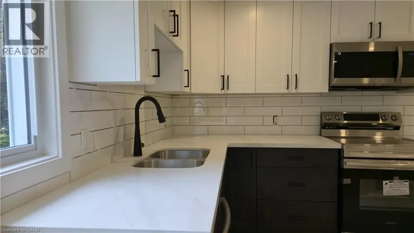 404 FOREST HILL Drive Unit# 1, Kitchener, Ontario N2M4H4