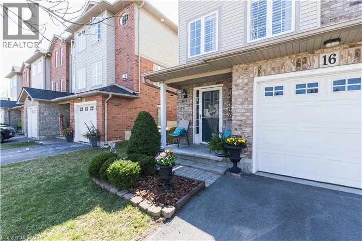 7 SOUTHSIDE Place Unit# 16, Hamilton, Ontario L9C7W6