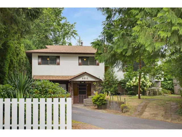 4611 203A STREET, Langley, British Columbia V3A5W2
