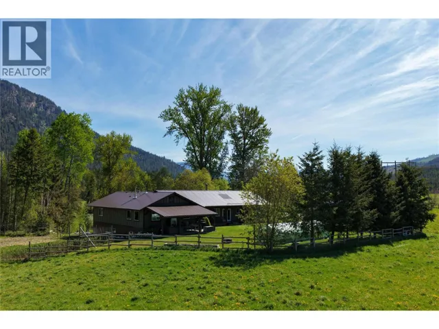 26 Byers Road, Cherryville, British Columbia V0E2G1