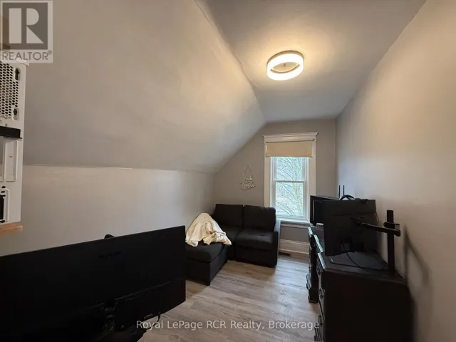 780