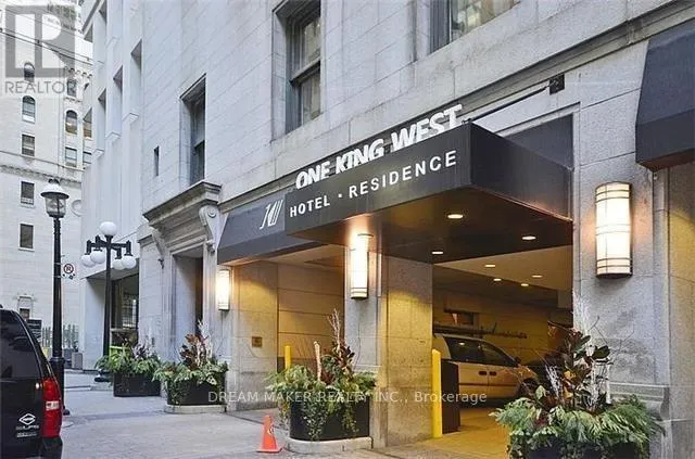918 - 1 KING STREET W, Toronto (Bay Street Corridor), Ontario M5H1A1