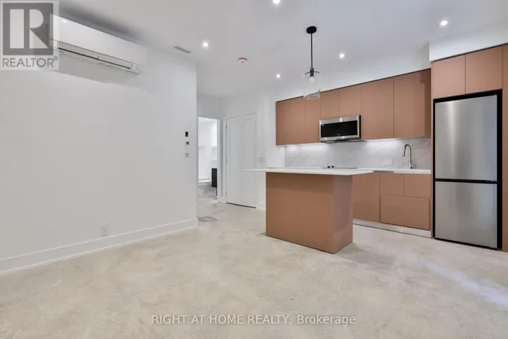 4 - 266 INDIAN GROVE, Toronto (High Park North), Ontario M6P2K5