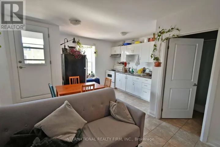 2A - 1262 BLOOR STREET W, Toronto (Dovercourt-Wallace Emerson-Junction), Ontario M6H1N5