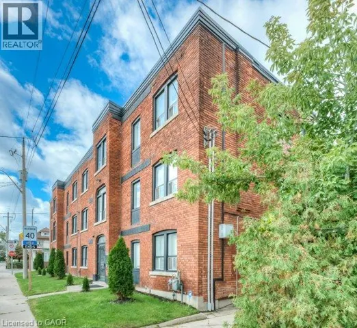 81 GIBSON Avenue Unit# 5, Hamilton, Ontario L8L6J9