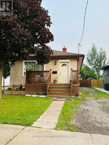 10 PARKWOOD DRIVE, St. Catharines (Secord Woods), Ontario L2P1H2