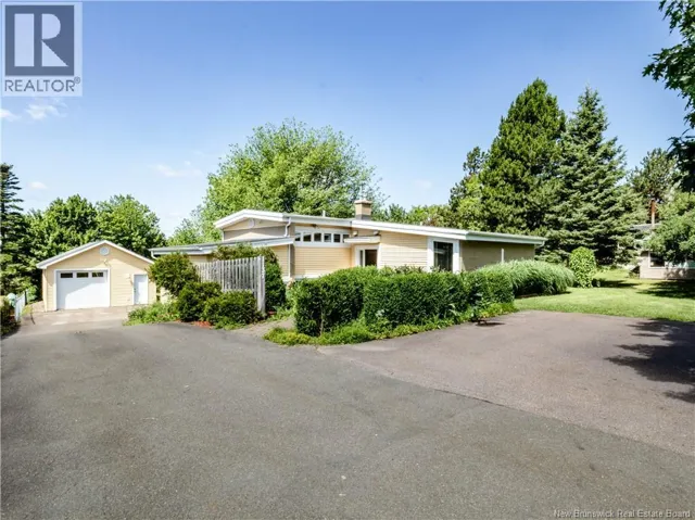 1137 Amirault, Dieppe, New Brunswick E1A1E1