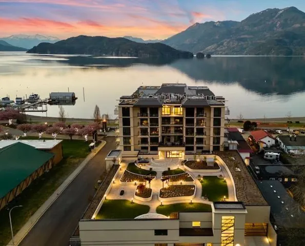 201 120 ESPLANADE AVENUE, Harrison Hot Springs, Harrison Hot Springs, British Columbia V0M1K0