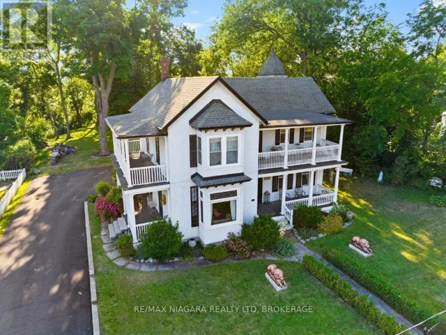 14 CATHARINE STREET, Port Colborne (Sugarloaf), Ontario L3K4J7