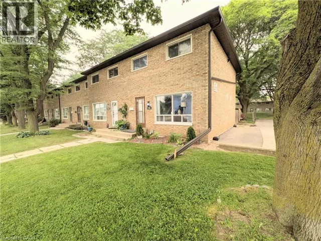 22 RIVERDALE Drive Unit# 1, Hamilton, Ontario L8E1J8