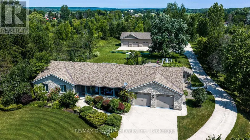 913 27TH STREET W, Georgian Bluffs, Ontario N4K5N4