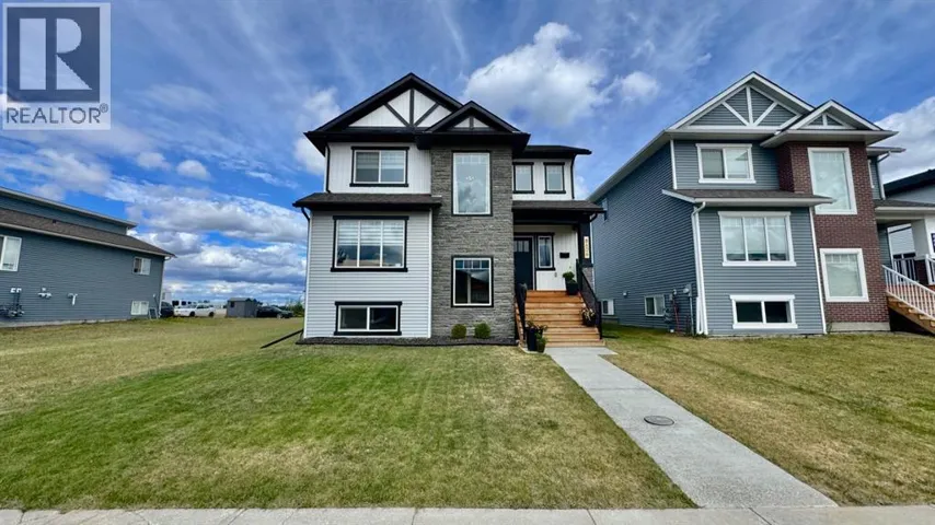 8606 72 Avenue, Grande Prairie, Alberta T8X0N9