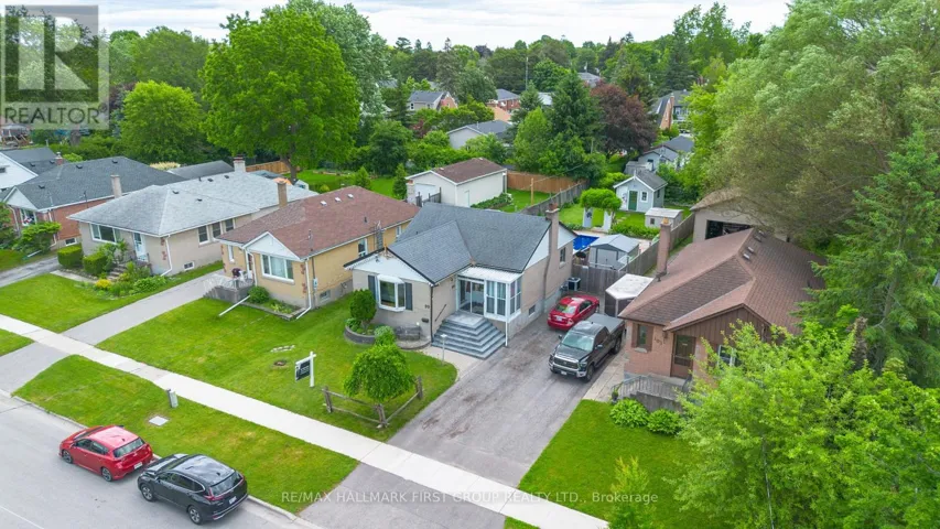 99 PONTIAC AVENUE, Oshawa (Centennial), Ontario L1G3M1