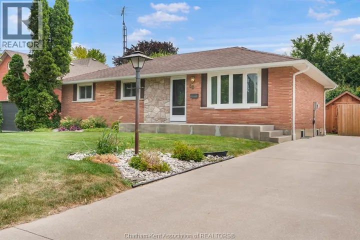 66 HOLLAND AVENUE, Chatham, Ontario N7M2C7