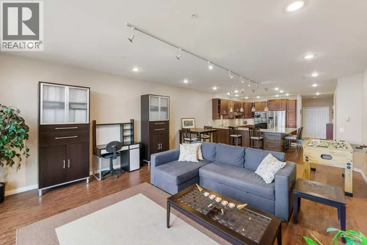 402, 103 10 Avenue NW, Calgary, Alberta T2M0B4