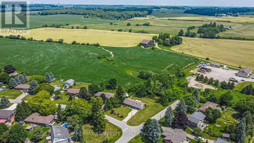 11 BEECHIM DRIVE, Wilmot, Ontario N0B2E0