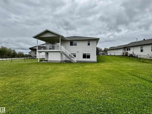 3806 44A AV, Drayton Valley, Alberta T7A1V9