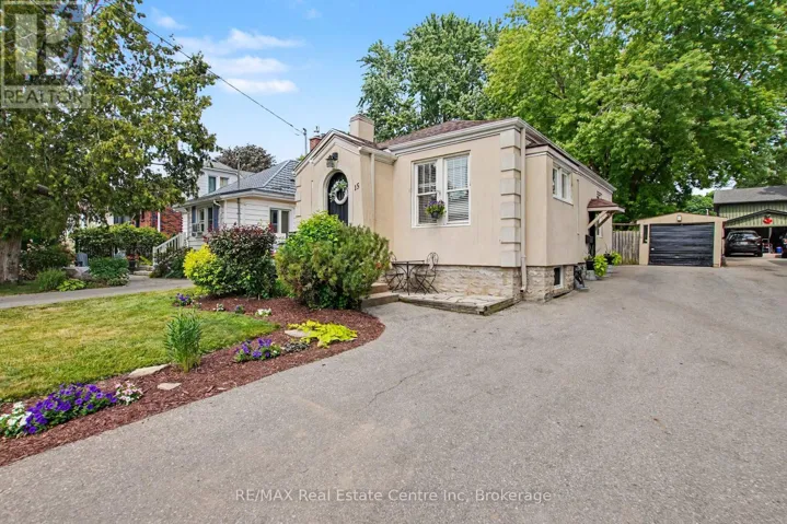 15 ELGIN STREET N, Cambridge, Ontario N1R5G8