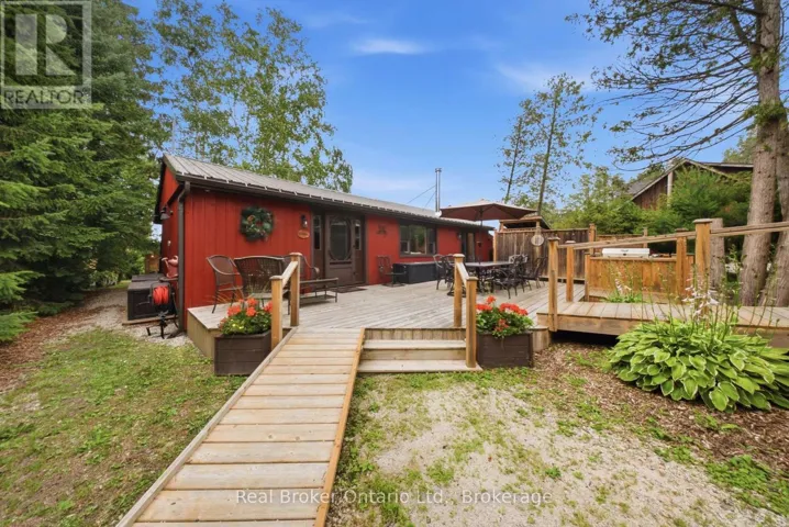 111 WILSON DRIVE, Georgian Bluffs, Ontario N0H2T0