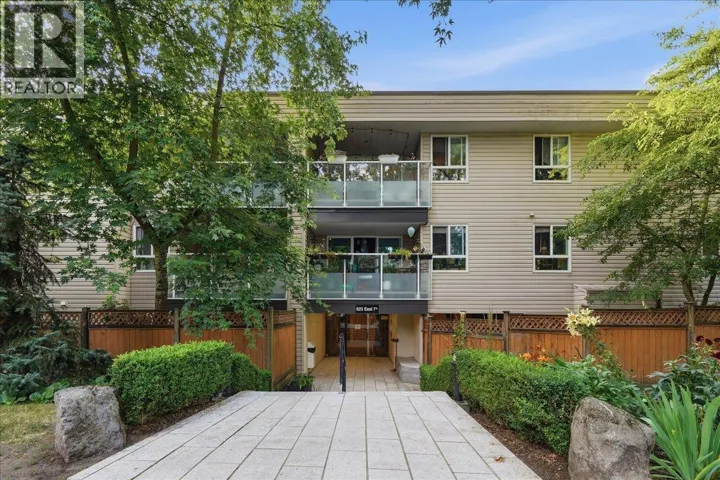 309 825 E 7TH AVENUE, Vancouver, British Columbia V5T1P4