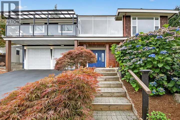 1052 CORONA CRESCENT, Coquitlam, British Columbia V3J7J3