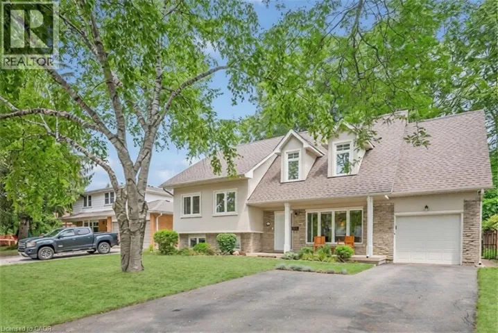 285 SURREY Drive, Oakville, Ontario L6L3T6