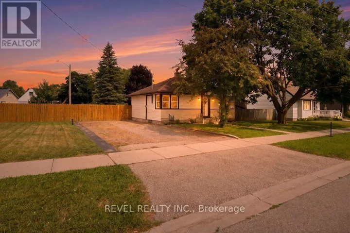 27 FRANK STREET, Brantford, Ontario N3T5C8