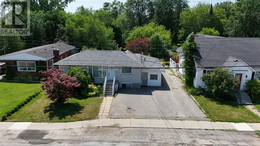 136 MACDONALD AVENUE, Belleville (Belleville Ward), Ontario K8N3Y3