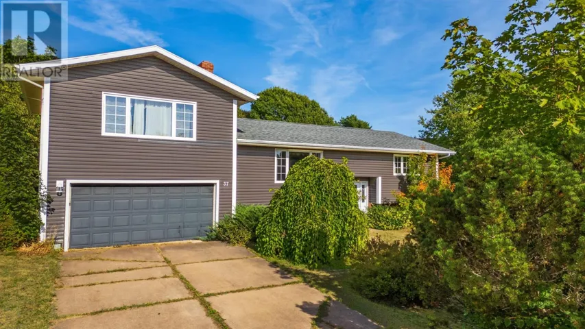 37 CHELSEY Circle, Charlottetown, Prince Edward Island C1E1E9