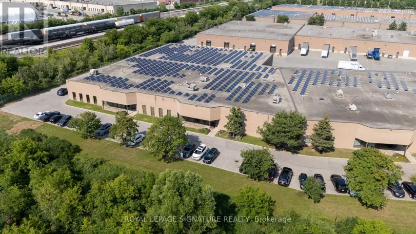 4 - 120 MCLEVIN AVENUE, Toronto (Malvern), Ontario M1B3E9