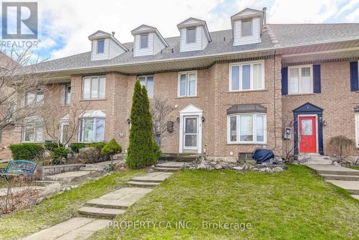 3 WATERFORD CRESCENT, Hamilton (Lakeshore), Ontario L8E4Z8